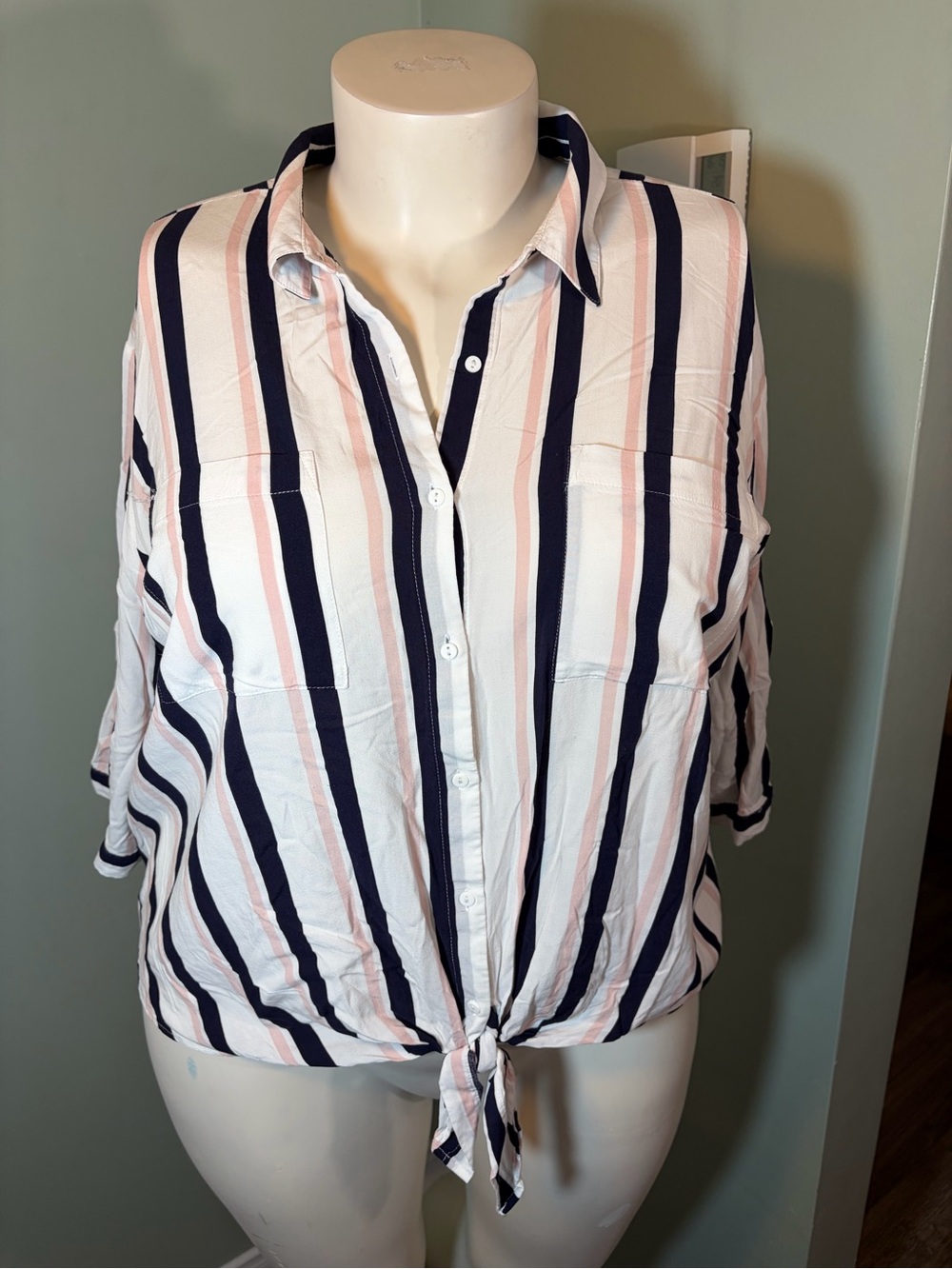 72. Reitmans Striped Button-Front Tie-Hem Women’s Top - White, Navy & Blush